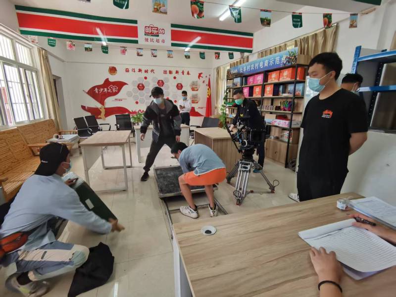 追星女孩心理学分析报告：普安县广告片拍摄公司揭秘饭圈应援式传播逻辑